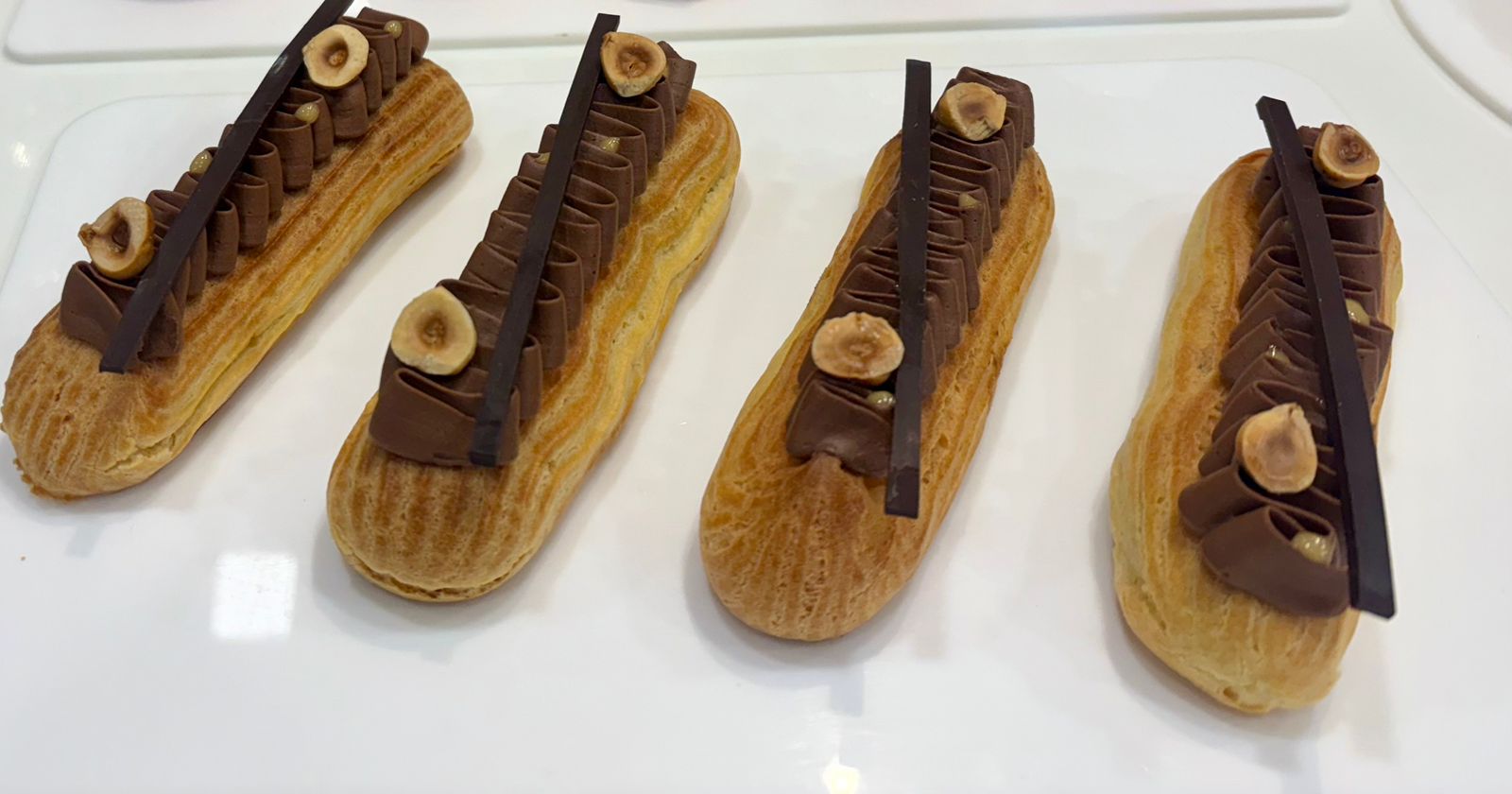 Eclair1 desserts